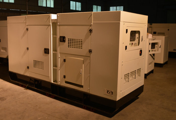 300kva イタリア フィアット イヴェコの スタンフォード の交流発電機 240kw が付いているディーゼル発電機セット
